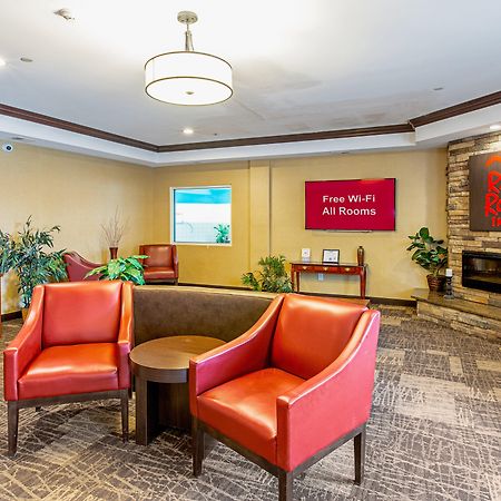 Red Roof Inn & Suites Omaha - Каунсил-Блафс Экстерьер фото