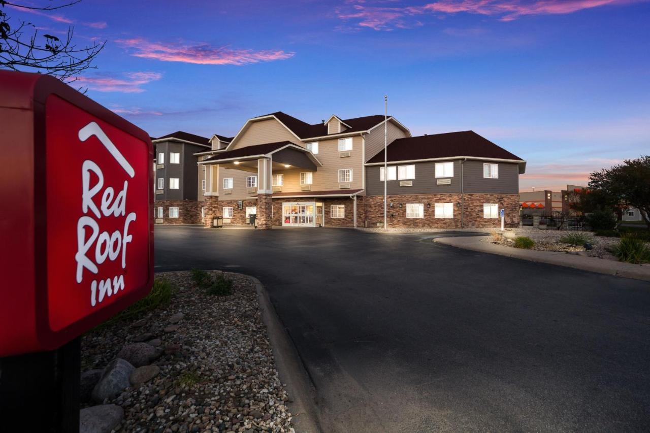 Red Roof Inn & Suites Omaha - Каунсил-Блафс Экстерьер фото