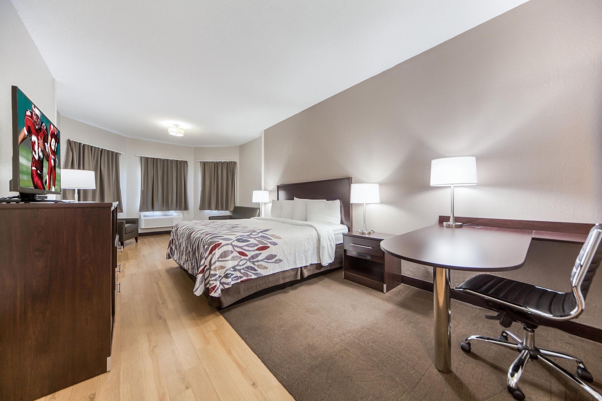 Red Roof Inn & Suites Omaha - Каунсил-Блафс Экстерьер фото