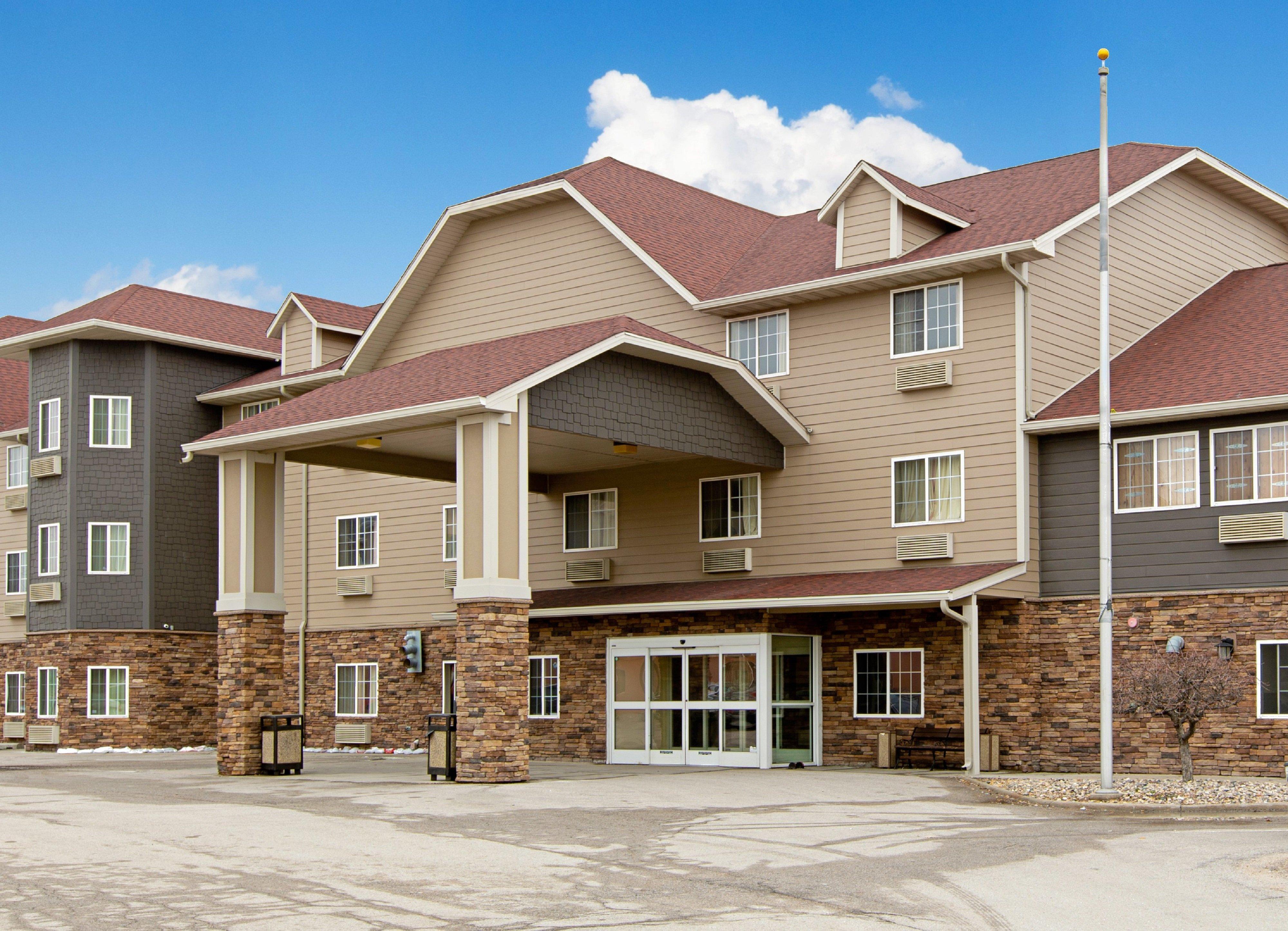 Red Roof Inn & Suites Omaha - Каунсил-Блафс Экстерьер фото